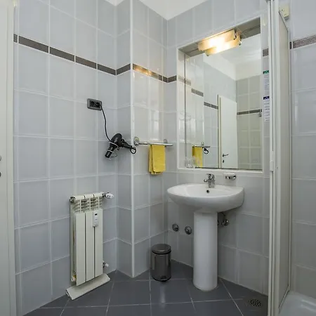 Gasthuis Tisa 223
